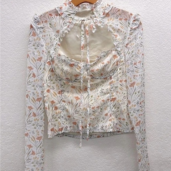More to Come- Revolve Floral Mesh Longsleeve Tie Blouse - Picture 4 of 9